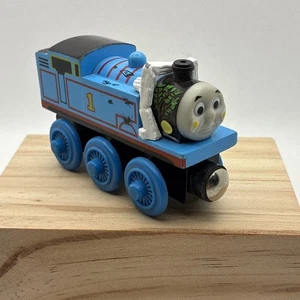 Thomas & Friends Wooden Railway THOMAS COMES TO BREAKFAST Car - Picture 1 of 6