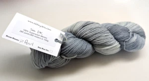 Single Skein Yarns - Skein DK Handpainted 100% Superwash Merino 260 yds/100g - Picture 1 of 2