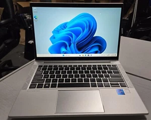 HP EliteBook 830 G8 i7-1185G7 3.00GHz 16GB Ram 256GB SSD FHD Laptop Win 11 Pro - Afbeelding 1 van 12