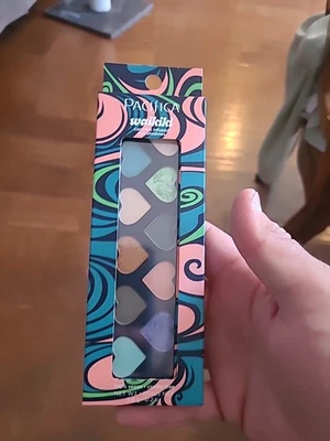 Waikiki Eyelid Color Mineral Eyeshadow Palette Vegan Purple Shades 0.2 Oz - Image 1 of 2