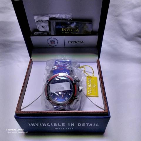 Invicta mens Buffalo bills quartz chronograph 53mm Watch Cover