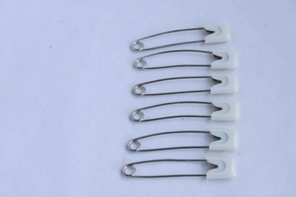 6 gute Babysicherheitsnadeln Sicherheitsnadel Nadel weiß Baby mit Kappe - Bild 1 von 1