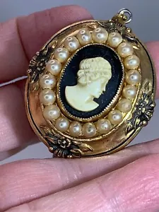 Medallion Locket Cameo CORO Very RARE Vintage Gold Pendant M-3140 - Picture 1 of 6