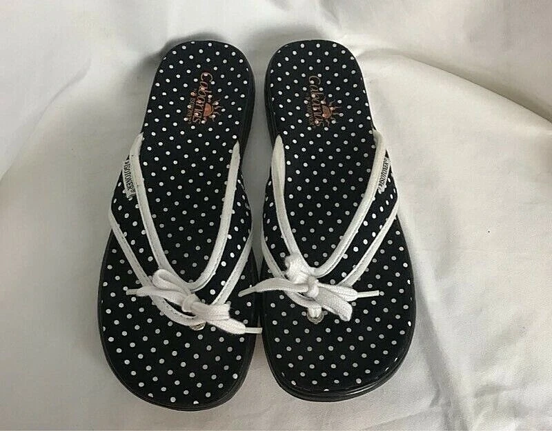 Sandálias femininas Isotoner Cabanas chinelo preto branco alça tanga slip on 8 M - Imagem 1 de 4