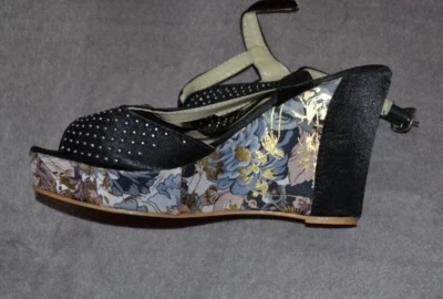 sandale mule compensée motif floral taille 38  noir blanc neuf - Photo 1/3