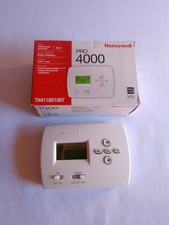Honeywell Pro 4000 programmable thermostat - TH4110D1007