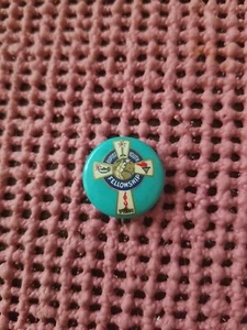 Vintage Baptist Youth Fellowship Pinback - Picture 1 of 3