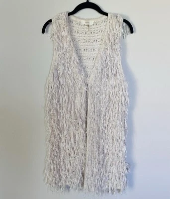 Chaleco con flecos beige ANTHROPOLOGIE by Entro• Frente abierto con cierre • Talla mediana Foto 1 de 4