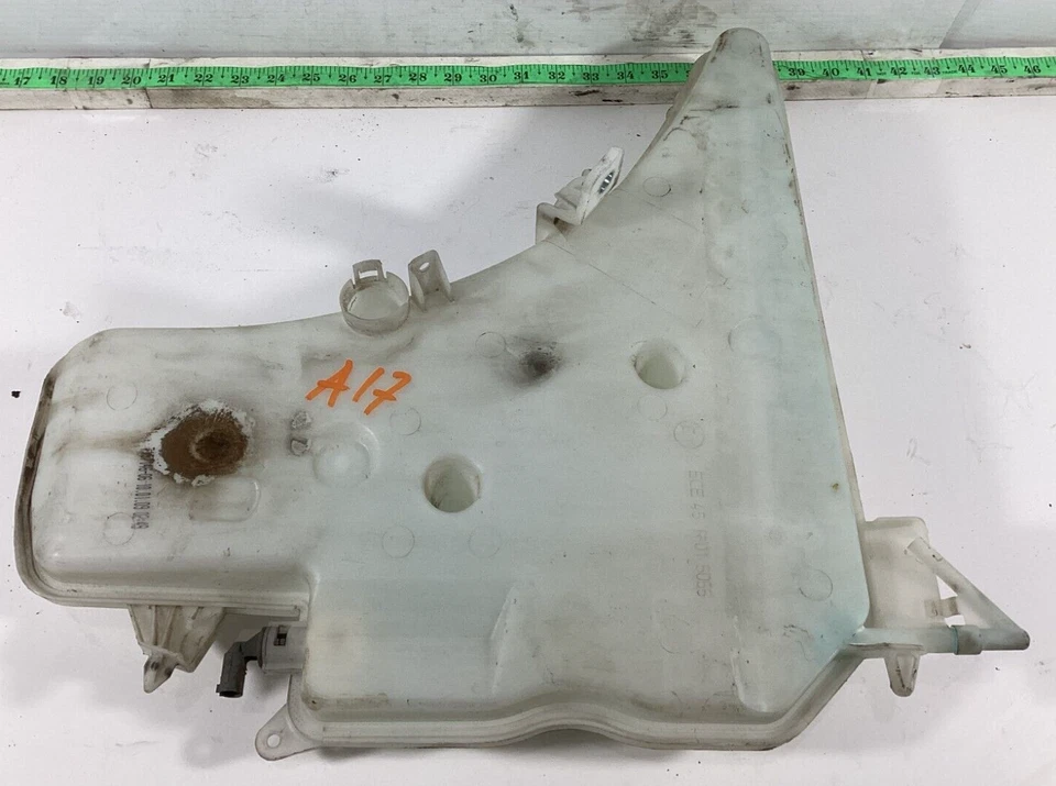 BMW 328i 2007-2013 parabrisas delantero lavadora tanque depósito botella 7157146 OEM. Foto 1 de 4