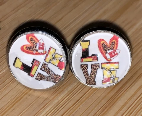 Vintage “LOVE” Kansas City Chiefs Earrings Pierced Lot D-21 Cover