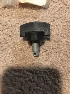SUZUKI OEM KNOB STEERING ADJUSTER {DF4 MODEL:04~ DF6 MODEL:03~}43410-91J10. D - Foto 1 di 5