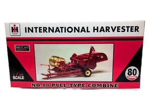 1/16 International Harvester Model 80 Pull Type Combine - Picture 1 of 4