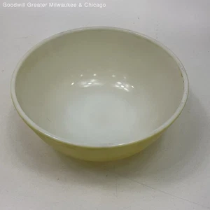 VNTG Yellow Pyrex Mixing Bowl - Picture 1 of 3