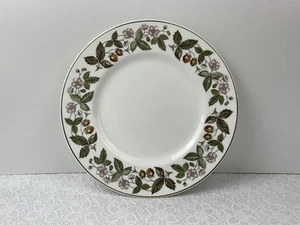 Plato de cena Wedgwood Strawberry Hill excelente estado 27,50 cm - Imagen 1 de 10