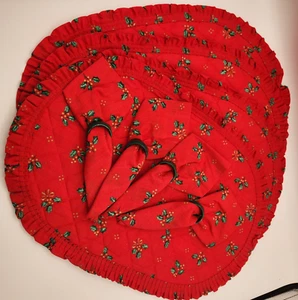 Christmas Red Holly Placemats, Napkins and Napkin Rings, Set of 4 Unused? - Picture 1 of 15
