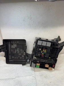 2017 Kia Cadenza Fusebox Fuse Box Relay Module 91223-f6632 OEM (8) - Foto 1 di 12