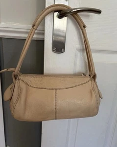 COCCINELLE Handbag Beige Cream Leather Small Shoulder Bag. - Picture 1 of 9