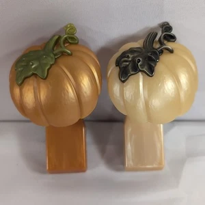 Bath & Body Works Wallflower Plug 2 Set Pumpkin Orange Cream Halloween Fall Leaf - Picture 1 of 12