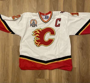JAROME IGINLA CCM CALGARY FLAMES 2004 STANLEY CUP JERSEY SIZE XL - Picture 1 of 4