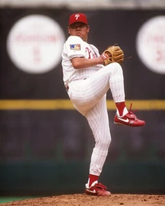 Fernando Valenzuela Pitching Action Philadelphia Phillies 8x10 MLB Photo - Picture 1 of 1