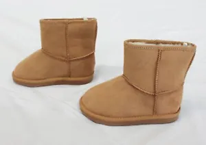 Old Navy Toddler Girl's Sherpa Lined Shearling Style Boots LB3 Beige Size US:9T - Picture 1 of 6