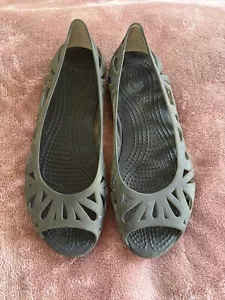 Price drop! Crocs Rubber Dark Brown /Black Shoes Sandals 36/6 - Picture 1 of 3