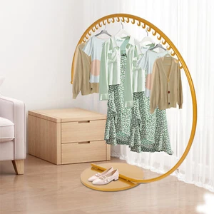 Estante de exhibición de ropa independiente dorado moderno perchero con 30 ganchos en forma de luna - Imagen 1 de 21