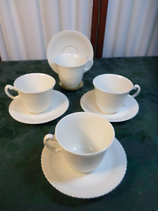 8pc Beautiful Mid-Century Syracuse China Shelledge White Cups & Saucers