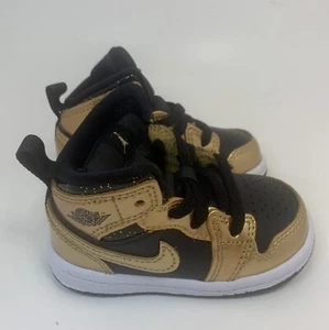 Child Size 4C Nike AIR JORDAN 1 MID SE (TD) BLACK-METALLIC GOLD-WHITE DR6969-071 - Picture 1 of 7