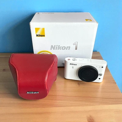 Nikon 1 J1 Gehäuse Digitalkamera - OVP - weiß - sehr schön - getestet - Händler - Bild 1 von 4
