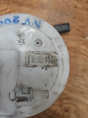 Nissan NV200 2013-21 montaje de bomba de combustible montado en tanque OEM Foto 1 de 4