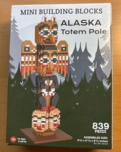 Alaska Totem Pole - Mini Building Blocks -839 Pieces Ages 12 + (New & Sealed) - Picture 1 of 5