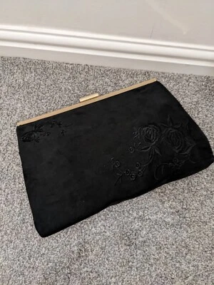 Bolso sin asas New Look con correa de cadena de cierre de clip único noche fiesta Foto 1 de 4