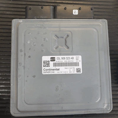 03L906023AB Centralina iniezione  SEAT LEON (1P) 1.6 TDI CR DPF (77Kw) Ber - Immagine 1 di 3