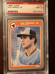 1985 FLEER #187 CAL RIPKEN JR. PSA 9 MINT HOF ORIOLES - Foto 1 di 2