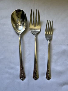 Holmes & Edwards Inlaid I.S. Silver Plate SPRING GARDEN Serving Set Of 3 - Picture 1 of 8