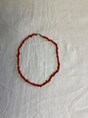 collana da donna in corallo, lavorazione artigianale, colore rosso - Immagine 1 di 4