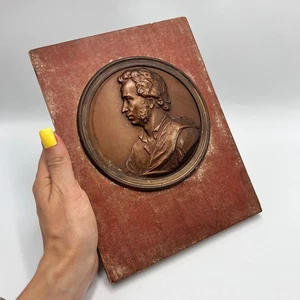 Vintage Bronze Relief Plakette auf Holz - Porträt Alexander Puschkin russischer Dichter - Bild 1 von 6