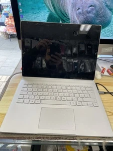 Microsoft Surface Book 2 PLEASE READ - i7-8650U 8GBRAM 256GB Storage - Picture 1 of 16