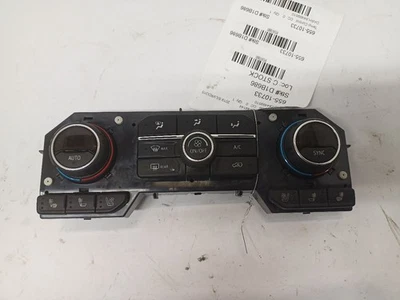 Dash Temperature Control from 2019 Chevrolet Silverado 1500 12470661 - Image 1 of 4