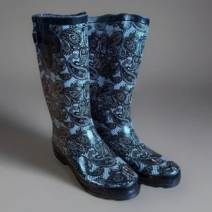 Gold Toe Women’s Black And White Paisley Rain/Barn Boots Size 9 - Picture 1 of 13