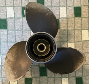 Michigan 14X13 RH 3-blade Aluminum Propeller 391668 13 Spline Preowned - Foto 1 di 9