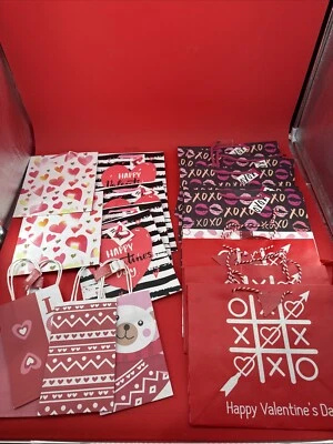 Bulk Wholesale Lot Valentine's Day Hallmark Large Gift Bags lot of 19 bags D - Image 1 of 4