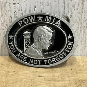 POW MIA Fibbia Cintura C J Inc 1987 Uomo Veterani Non Sei Dimenticato Patriottico - Foto 1 di 6
