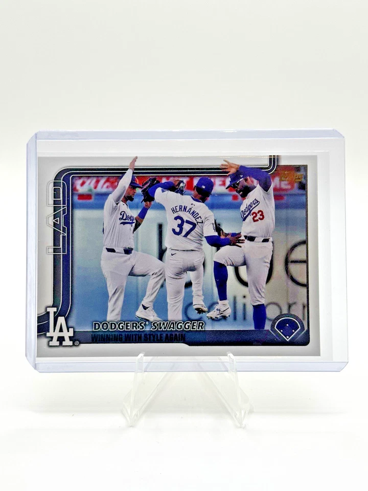 2025 Topps Serie 1 Dodgers Swagger Golden Mirror Imagen Variación #255 Foto 1 de 2