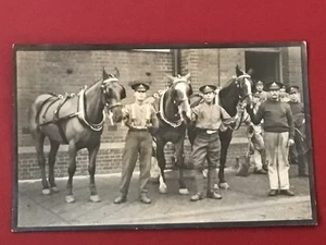 EARLY 1900s/WW1 MILITARY REAL PHOTO PC - UNIDENTIFIED GROUP OF SOLDIERS (3) - Picture 1 of 1