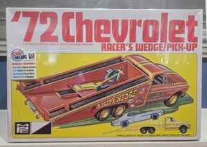 MPC '72 Chevrolet Racers Wedge 1:25 Factory Sealed Model Kit MPC885 - Bild 1 von 2
