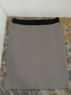 Falda lápiz recta/tirón Elle Herringbone talla mediana, blanco y negro, peso mediano Foto 1 de 4