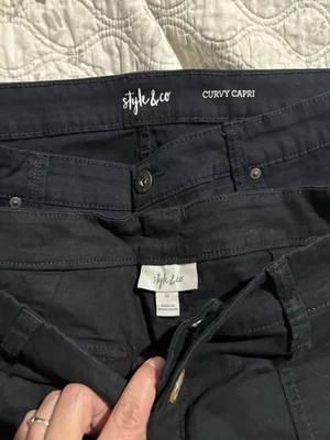 Women’s Style & Co Curvy Capri’s And Shorts Size 12 - Image 1 of 4