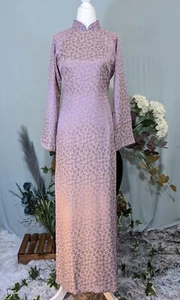 Áo Dài Gấm Thái Tuấn , Cổ 3 cm - Größe XL (VN Größe) - Dài 142 cm - Bild 1 von 3